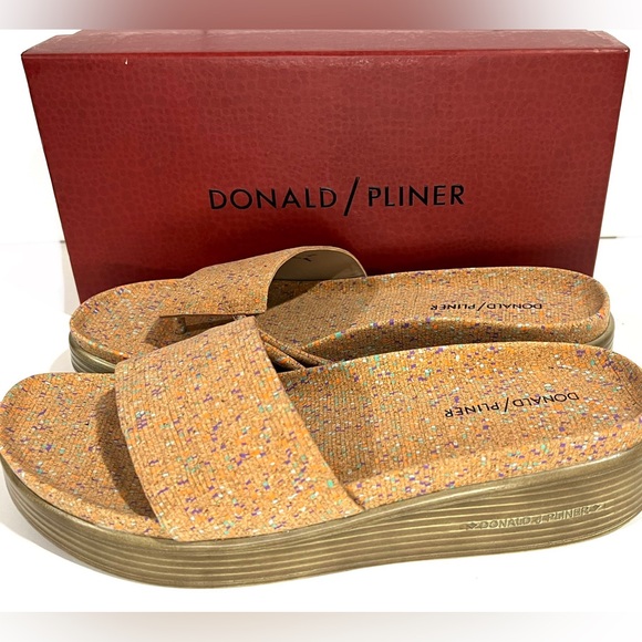 Donald J. Pliner Shoes - Donald Pliner FIFI Sandal